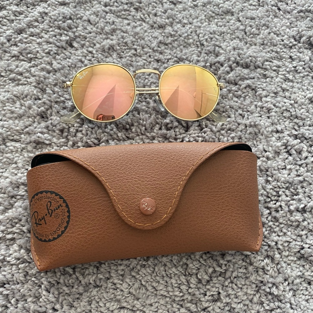 Pink round lens rayban sunglasses